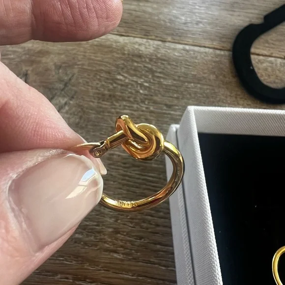 Celine Gold knot small hoop Earrings - Picture 5 of 8